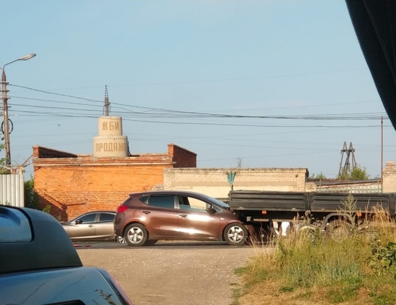 ДТП в Туле  на улице Скуратовской стало причиной пробки