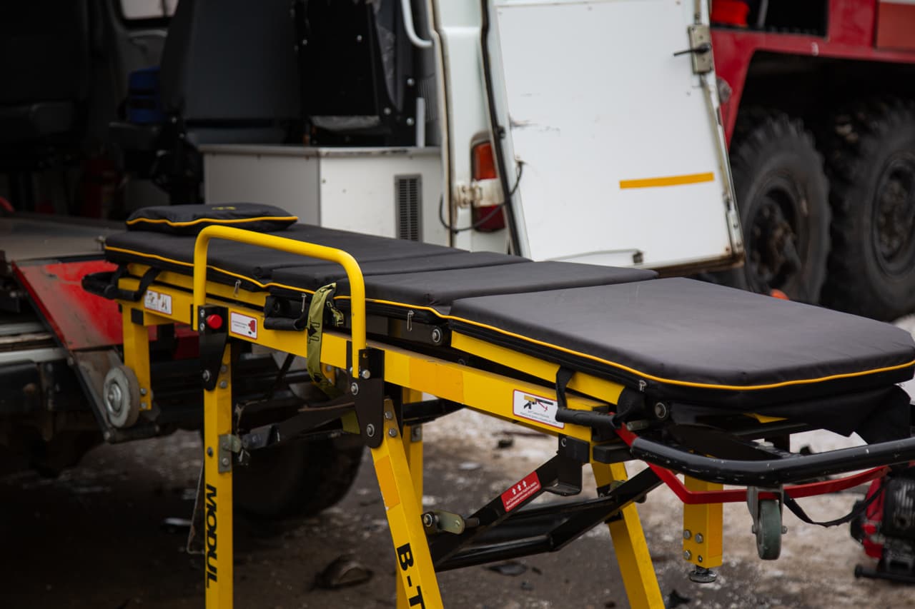 В Туле водителя скутера госпитализировали после столкновения с легковушкой