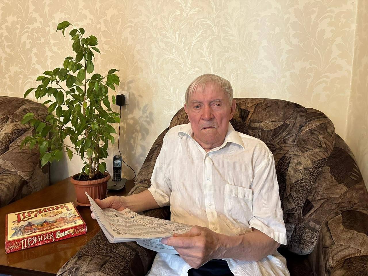 Врио Губернатора Дмитрий Миляев поздравил 97-летнего ветерана с днем рождения
