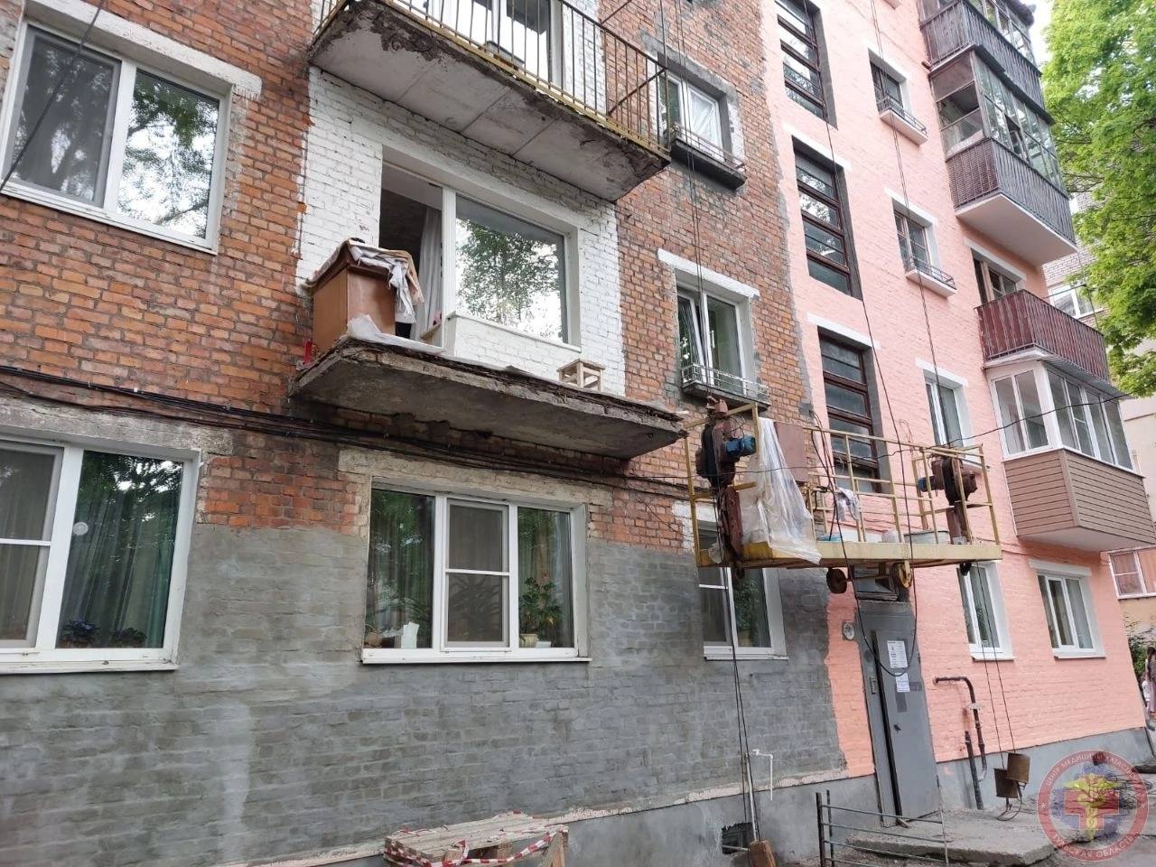 В Туле два человека пострадали при обрушении балкона
