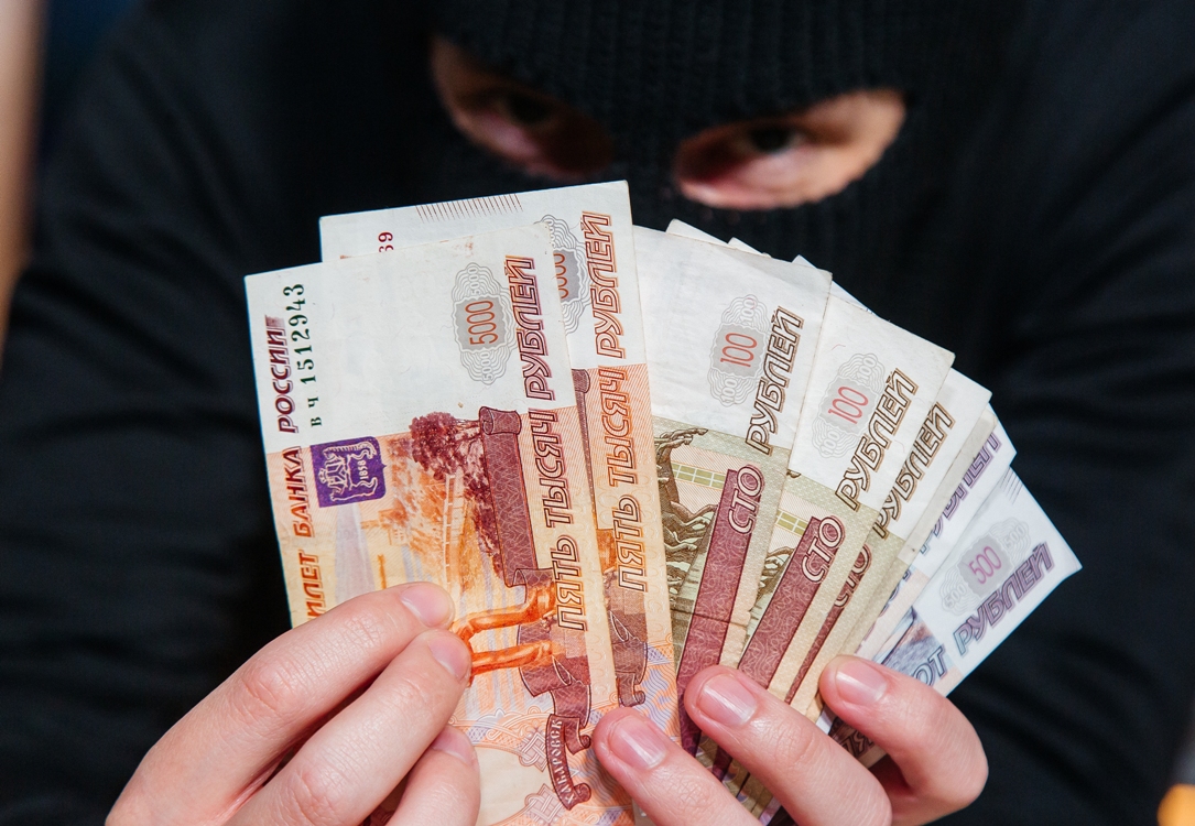 За сутки туляки перевели мошенникам почти три миллиона рублей
