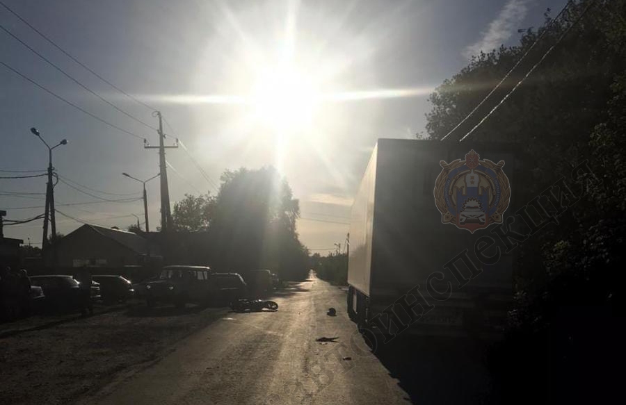 В Тульской области 16-летний мотоциклист без прав столкнулся с грузовиком