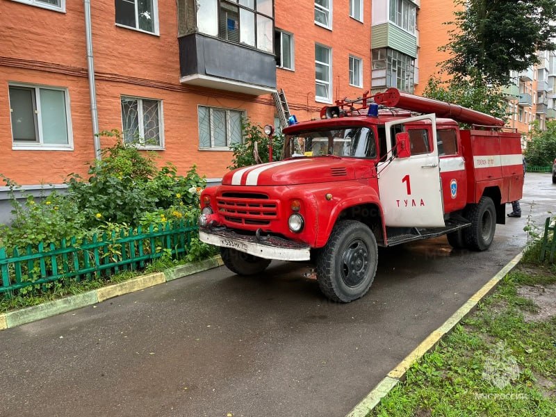 При пожаре на улице Прокудина в Туле эвакуировали 25 человек