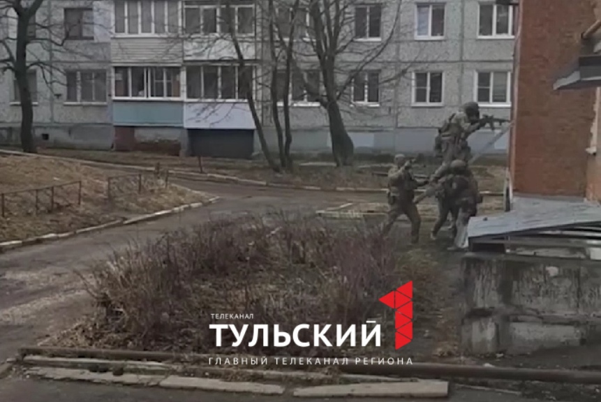 В Новомосковске полицейских облили горящим бензином: мужчине вынесли приговор