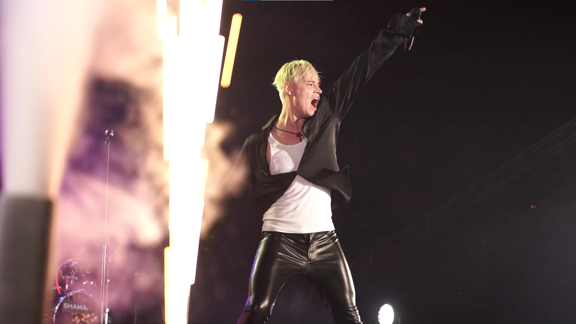 SHAMAN выпустил "саундтрек" наступающего Нового года