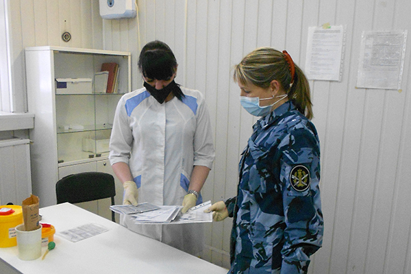 Сотрудники областного онкодиспансера обследовали тульских осужденных