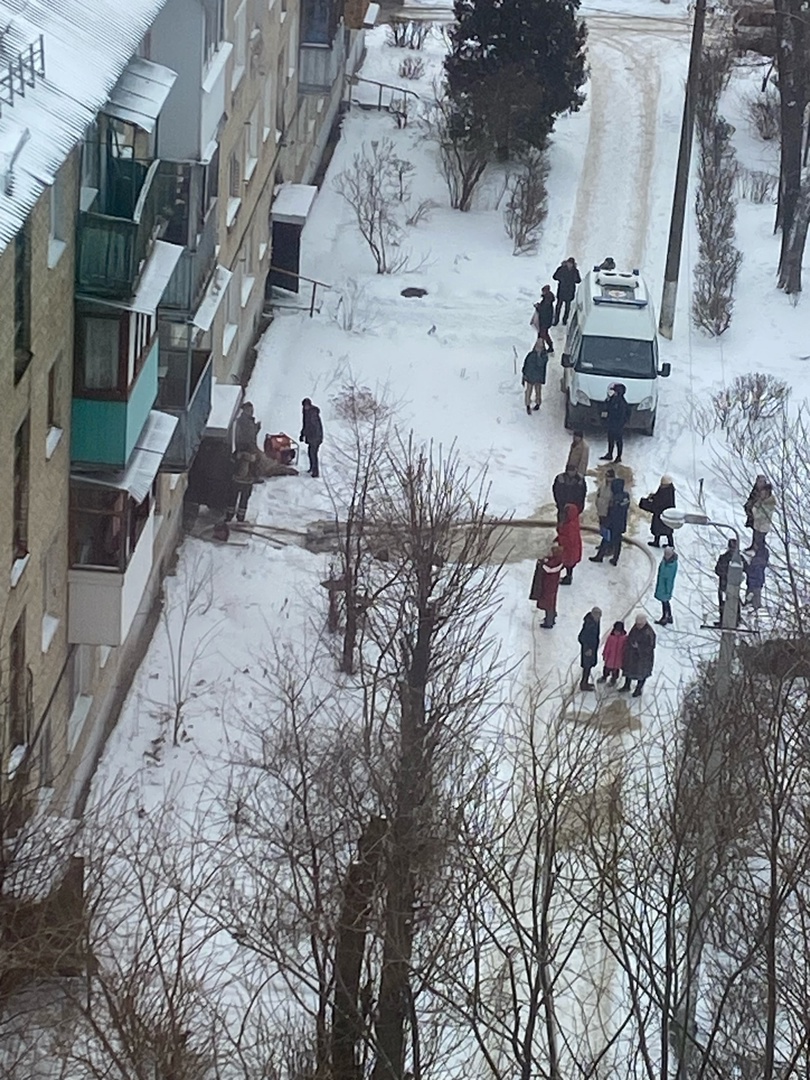 В Новомосковске загорелся многоэтажный дом на улице Калинина - Новости Тулы  и области - 1tulatv