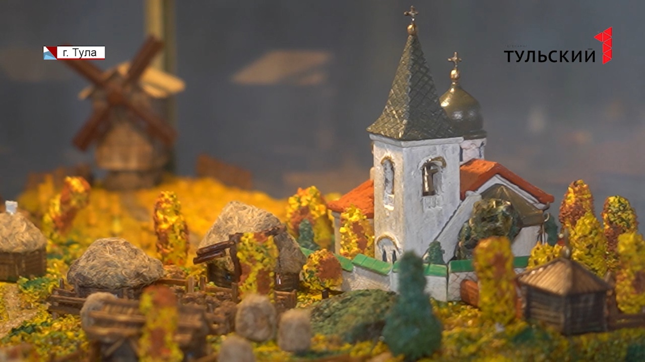 Тульский художник- миниатюрист бросил творческий вызов мировым паркам миниатюры