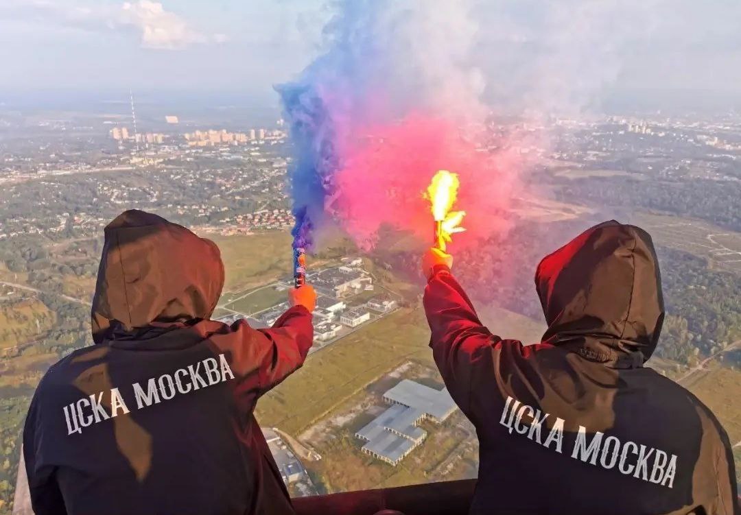 Болельщики ЦСКА не смогли пересечь границу Тульской области на воздушном шаре