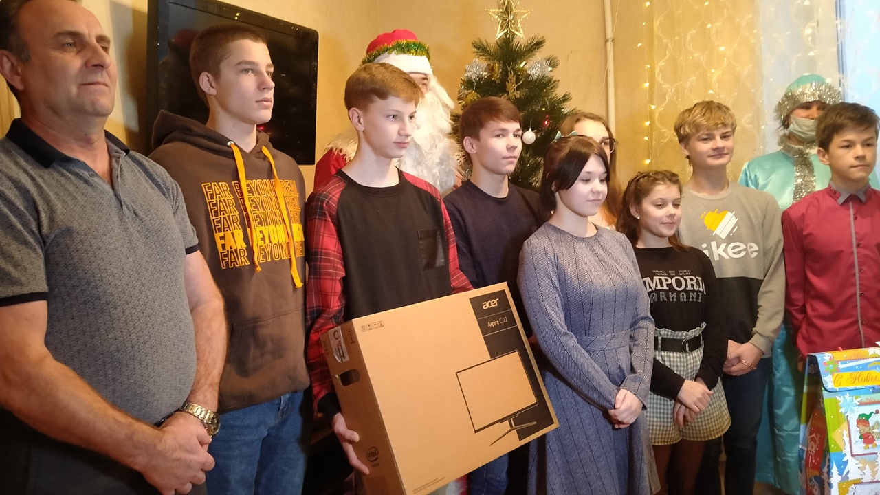 Тульские семьи с 7 детьми получат к Новому году компьютеры