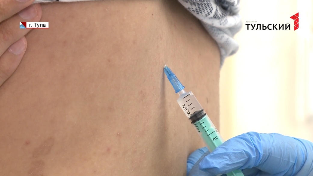 В Тульской области могут начать вакцинировать от коронавируса в торговых центрах