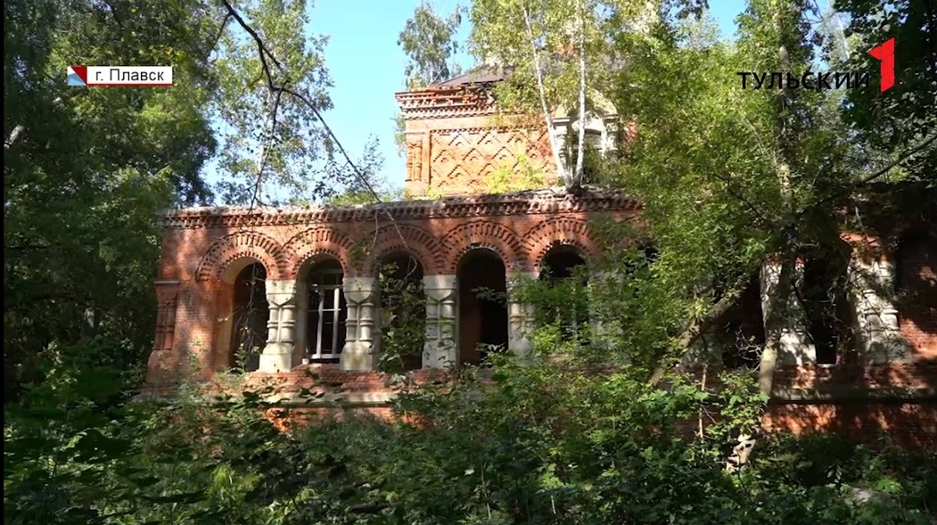 В Плавске разрушается уникальный по своей архитектуре Всехсвятский храм XIX века