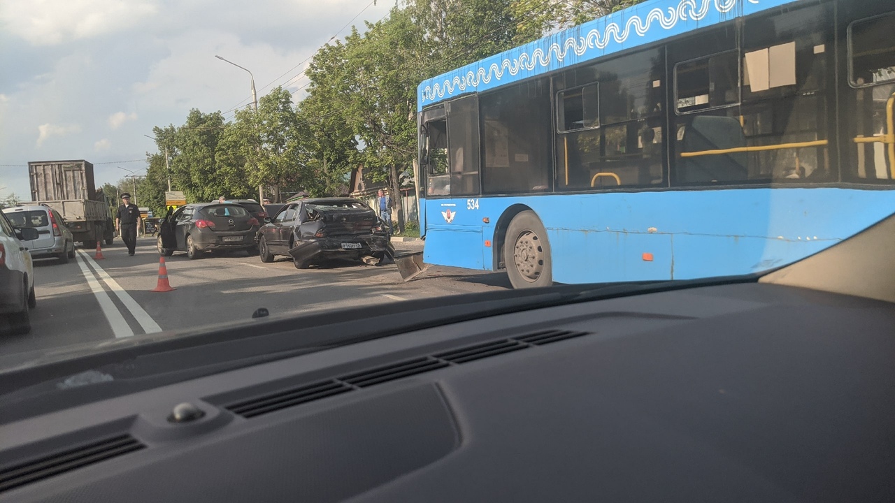 ДТП с автобусом в Туле на улице Октябрьской: прокуратура проверит «Тулгорэлектротранс»
