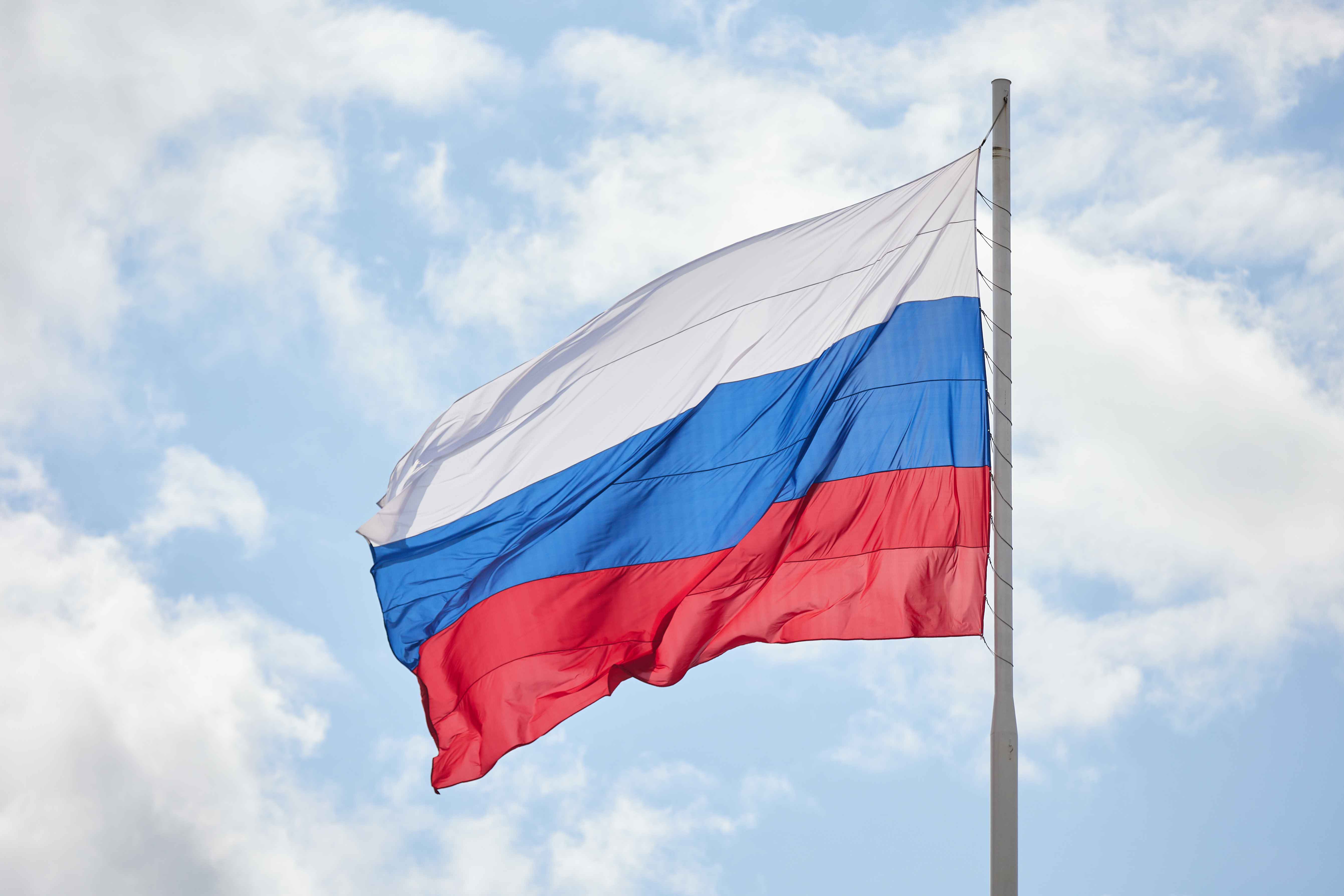 Герб России официально обзаведётся крестами