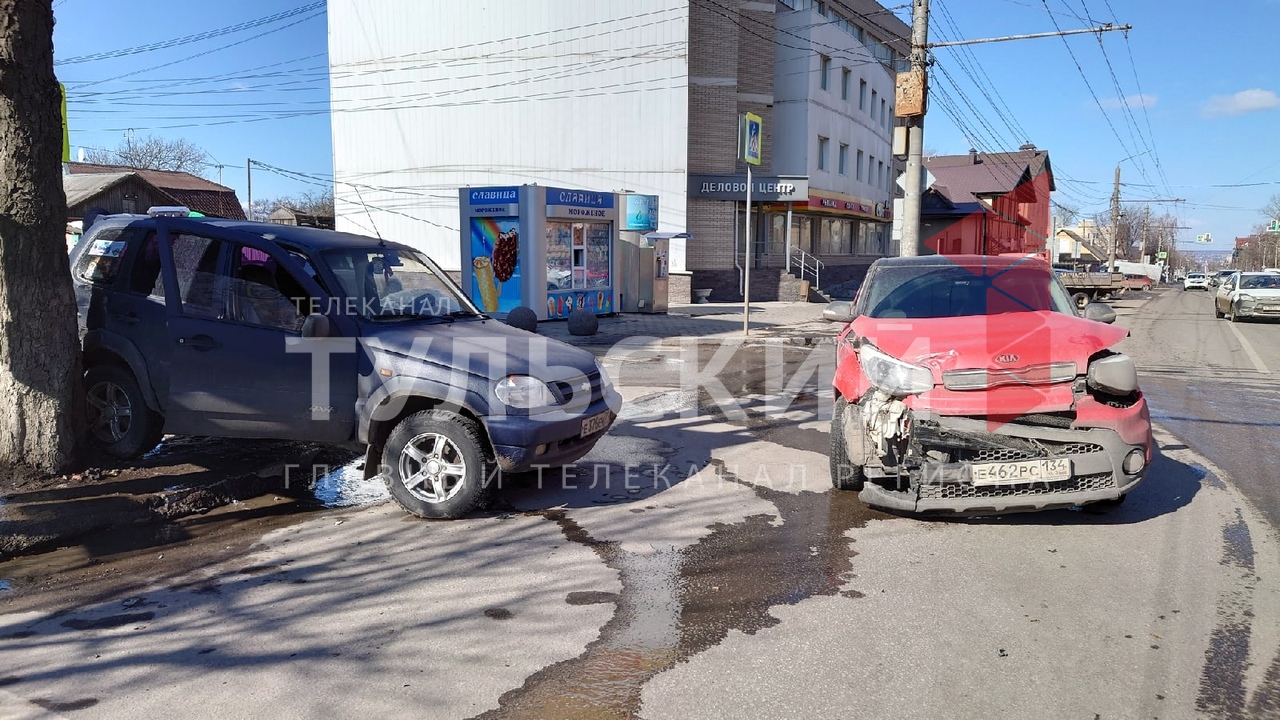 В Туле на улице Болдина произошло ДТП - Новости Тулы и области - 1tulatv