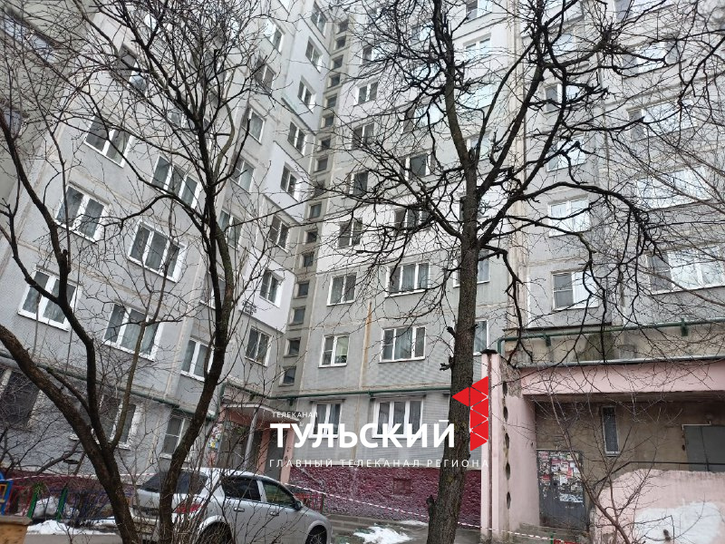 Тула 15 летняя. Пушкинская 15. На улице Пушкинской из 9 этажа. Подросток выпал из окна Тула.