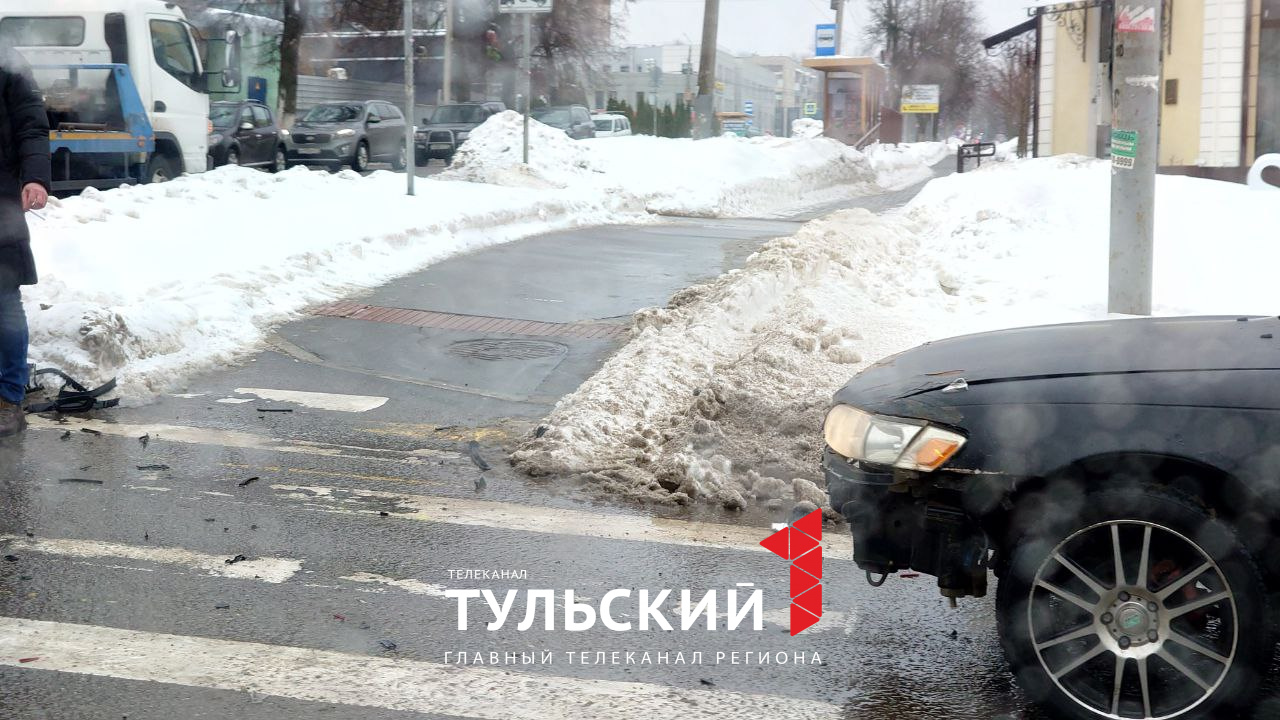 В Туле на улице Демонстрации произошло ДТП | 23.02.2024 | Тула - БезФормата