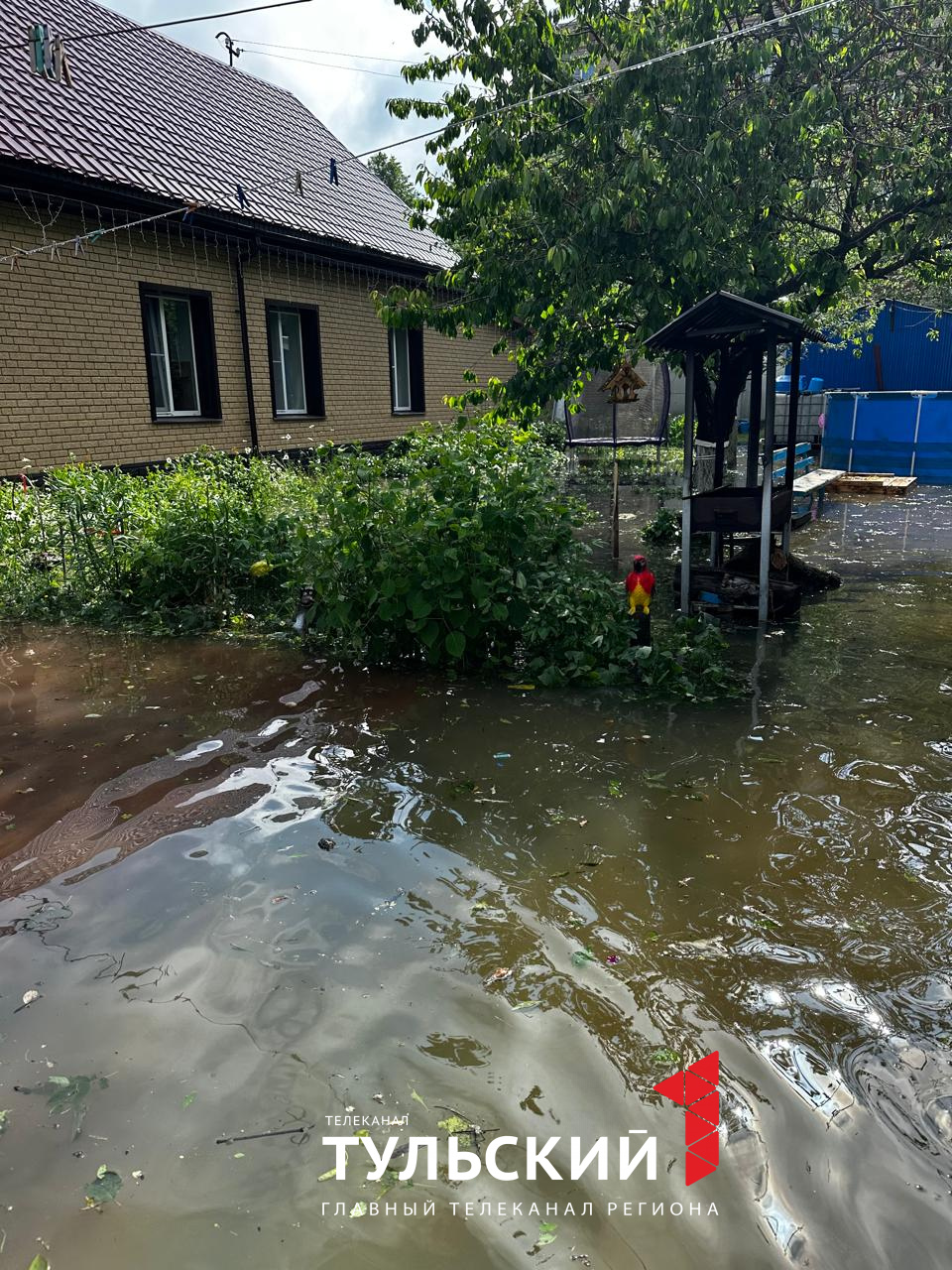 В Богородицком районе канализация затопила частным дом | 07.06.2024 | Тула  - БезФормата