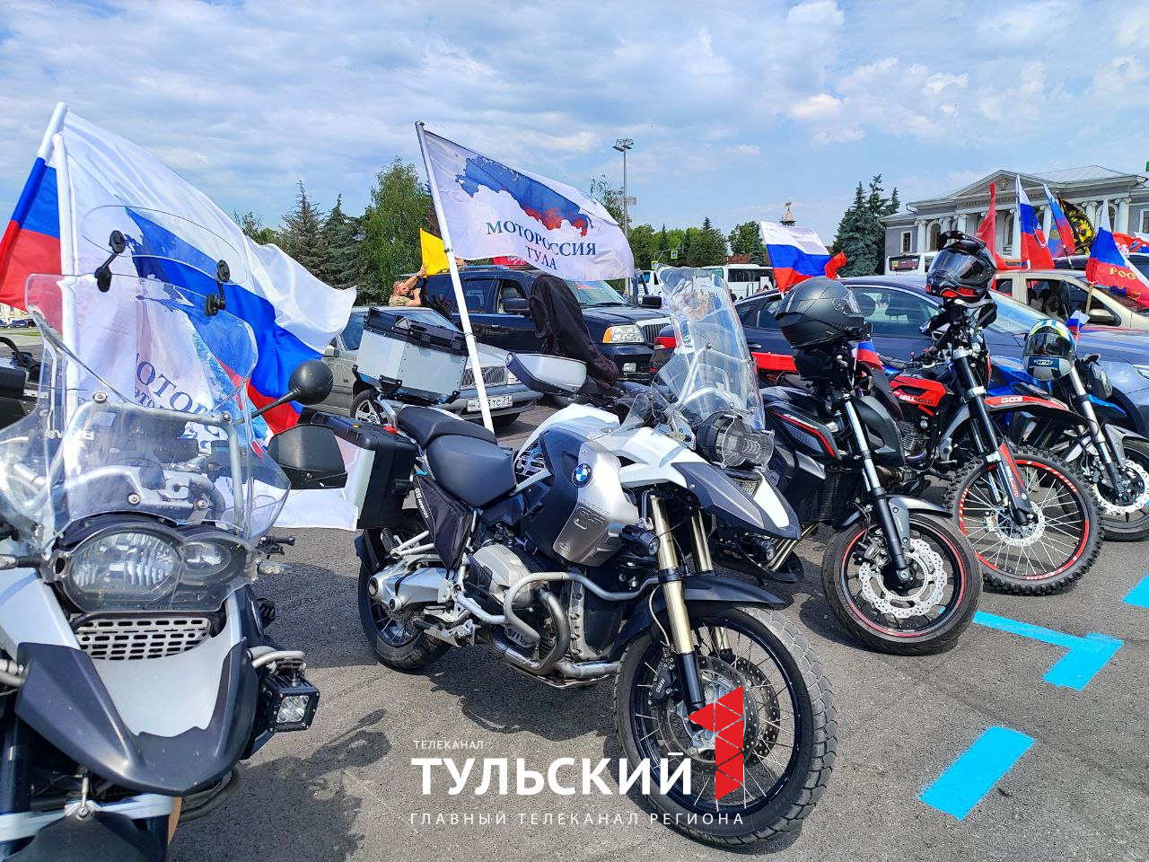 В Туле прошел праздничный автопробег | 12.06.2024 | Тула - БезФормата