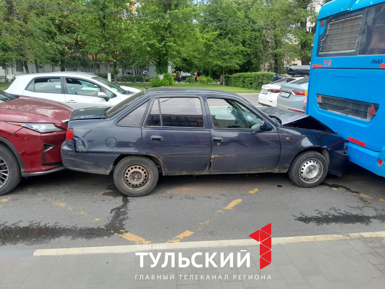 На проспекте Ленина в Туле собрался «паровозик» из машин - Новости Тулы и  области - 1tulatv