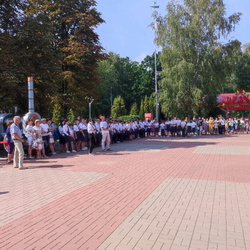 Новомосковск 14 день. Новомосковская детская железная дорога. Закрытие ДЖД Новомосковск. Новомосковск Тульская область ДЖД. Детская железная дорога Новомосковск.