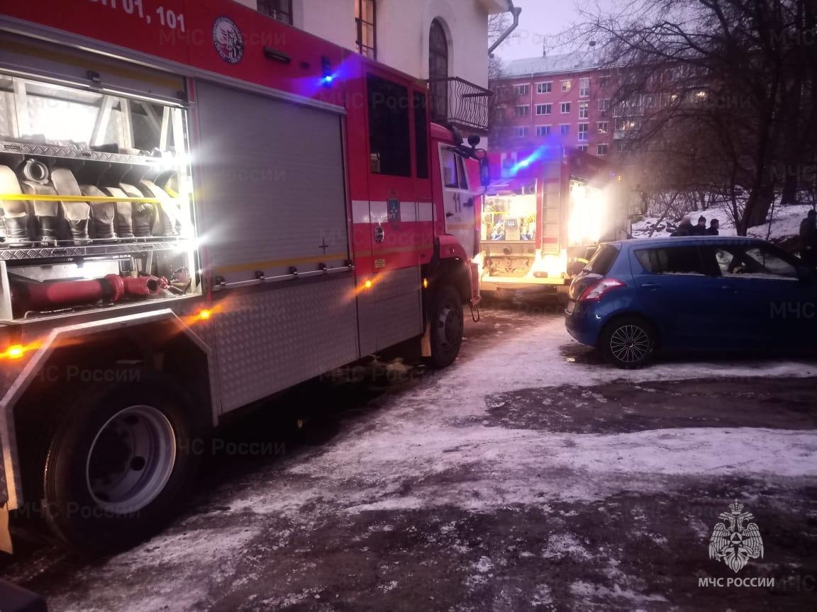 В Туле на улице Бундурина загорелся многоквартирный дом - Новости Тулы и  области - 1tulatv