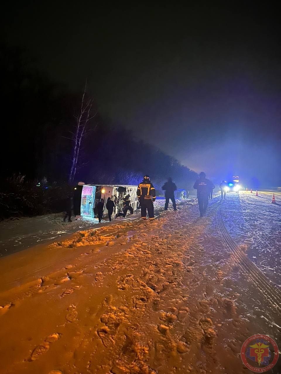 В Воловском районе на трассе М-4 «Дон» перевернулись два автобуса |  24.11.2023 | Тула - БезФормата