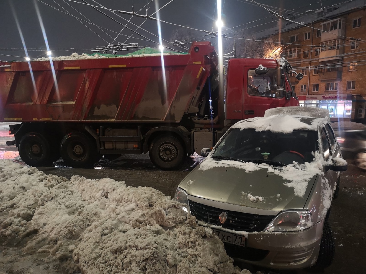 Вечером 8 декабря в разных концах Тулы произошло несколько ДТП - Новости  Тулы и области - 1tulatv