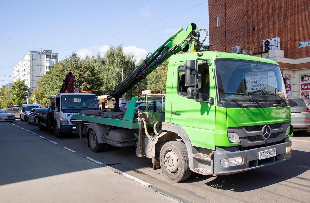 Инспекторы против автохамов: в Туле прошел масштабный рейд по борьбе с  незаконными парковщиками - Новости Тулы и области - 1tulatv