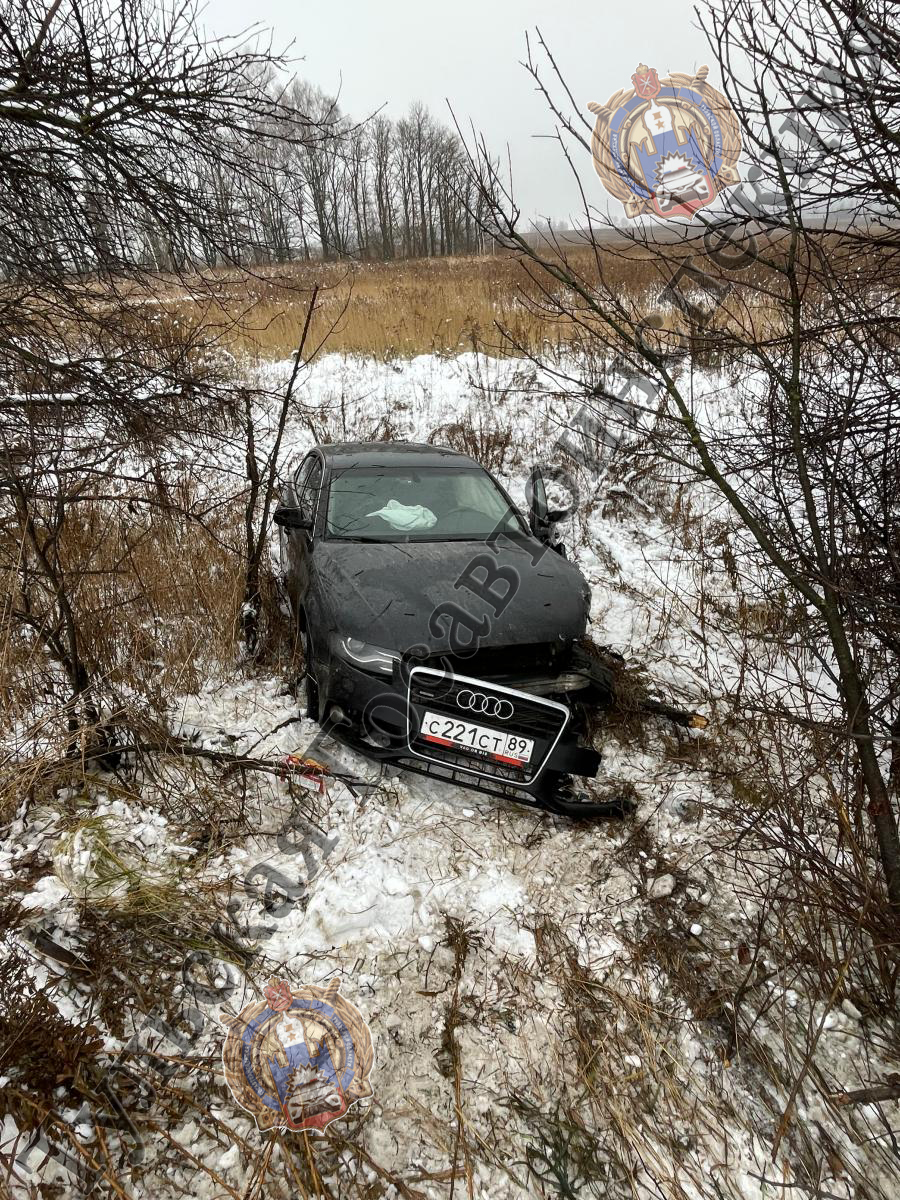 Видео момента: в Днепре на Солнечной Набережной столкнулись Daewoo и ВАЗ