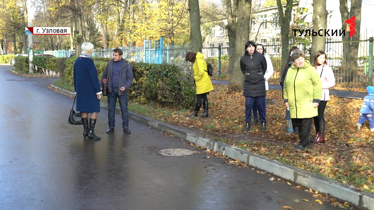 В Узловой девочка провалилась в открытый люк: на колодец жители жаловались  полгода назад - Новости Тулы и области - 1tulatv