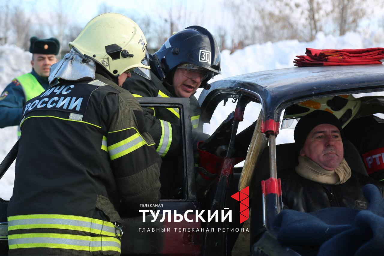 Спасатели назвали предметы в машине, которые могут спасти жизнь |  06.03.2024 | Тула - БезФормата