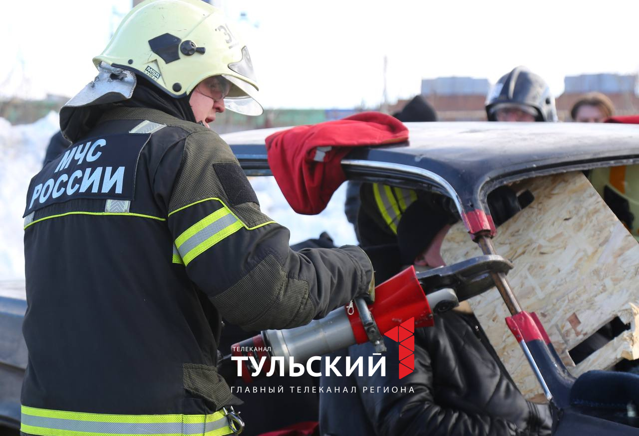 Спасатели назвали предметы в машине, которые могут спасти жизнь |  06.03.2024 | Тула - БезФормата