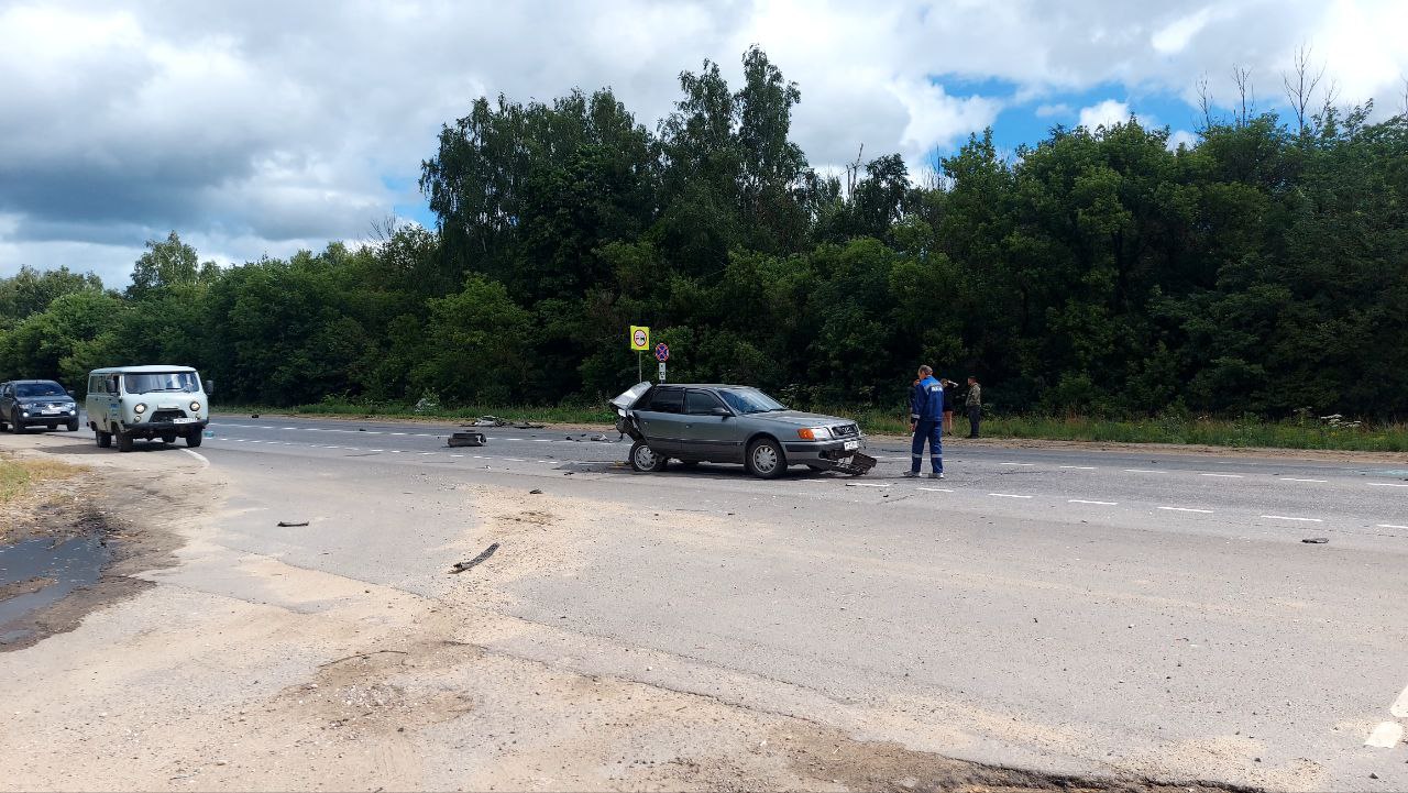 В Туле на Новомосковском шоссе произошло серьезное ДТП | 12.07.2022 | Тула  - БезФормата