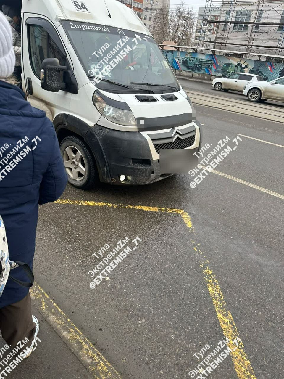 Туляка оштрафовали за наклейки с символикой А.У.Е.* на маршрутке - Новости  Тулы и области - 1tulatv