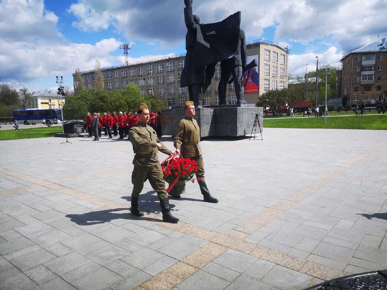 Принято тула. Салют Победы Тула. Эстафета салют победе Тула. Города герои Тула площадь Победы. Тула (город).