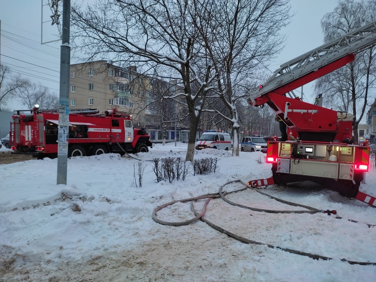 На пожаре в Щекино спасли 2 человек | 01.01.2022 | Тула - БезФормата