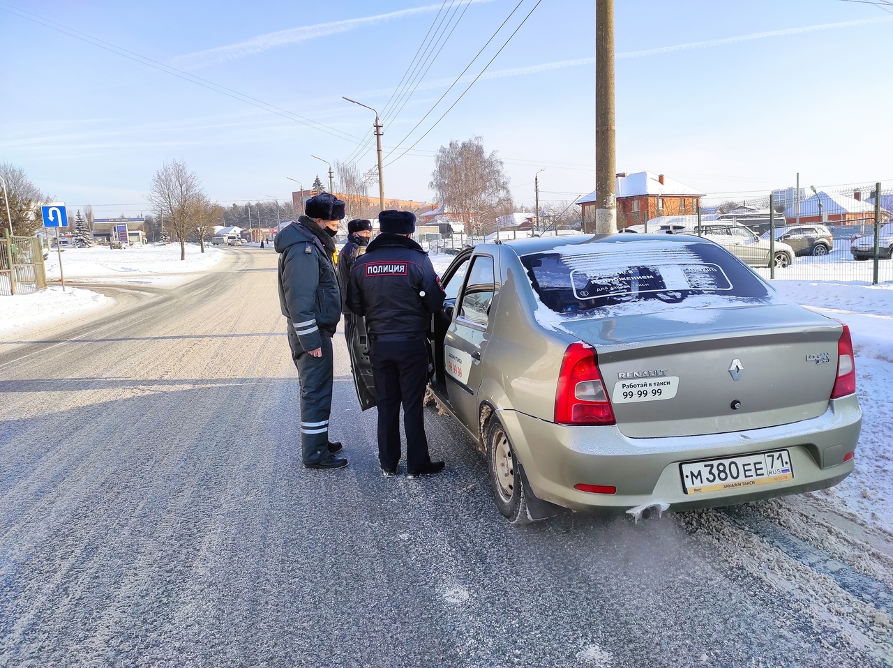 сняли номера с машины и забрали стс