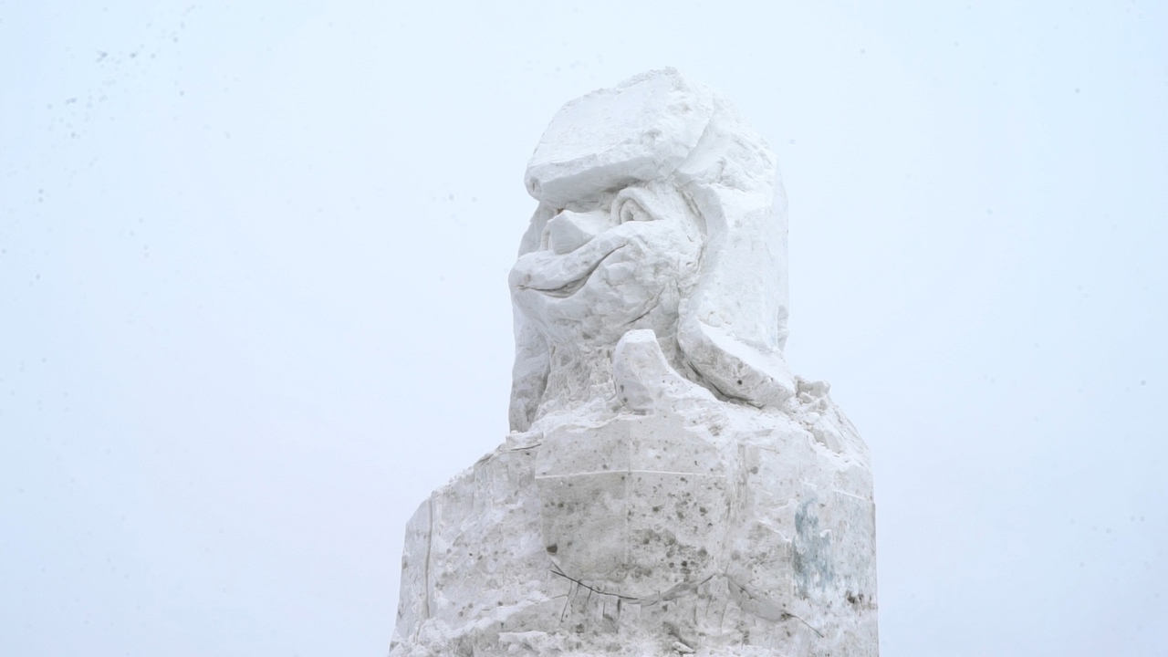 10-метровый снеговик на Казанской набережной в Туле будет готов до конца февраля