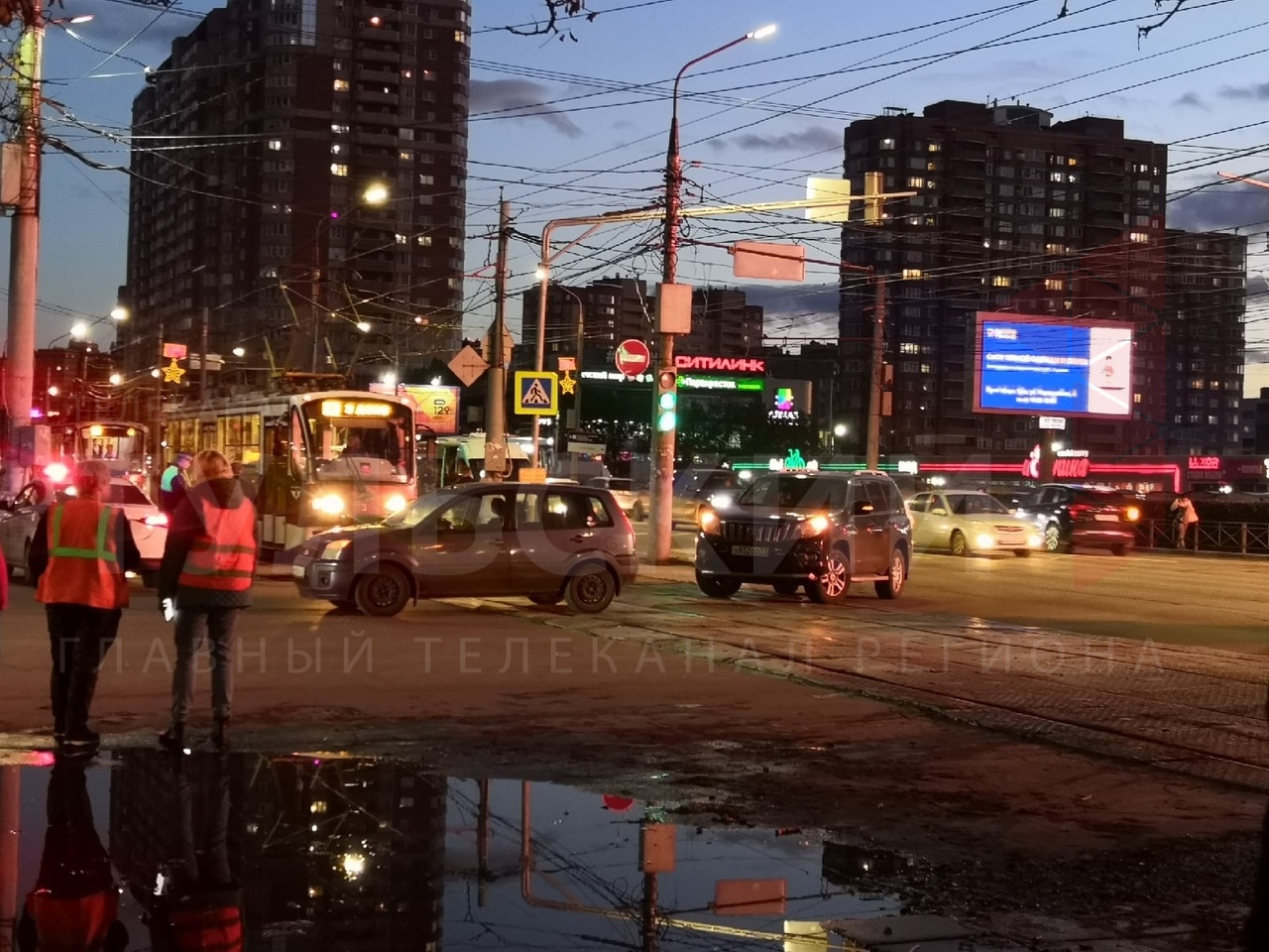 На проспекте Ленина в Туле встали трамваи из-за ДТП