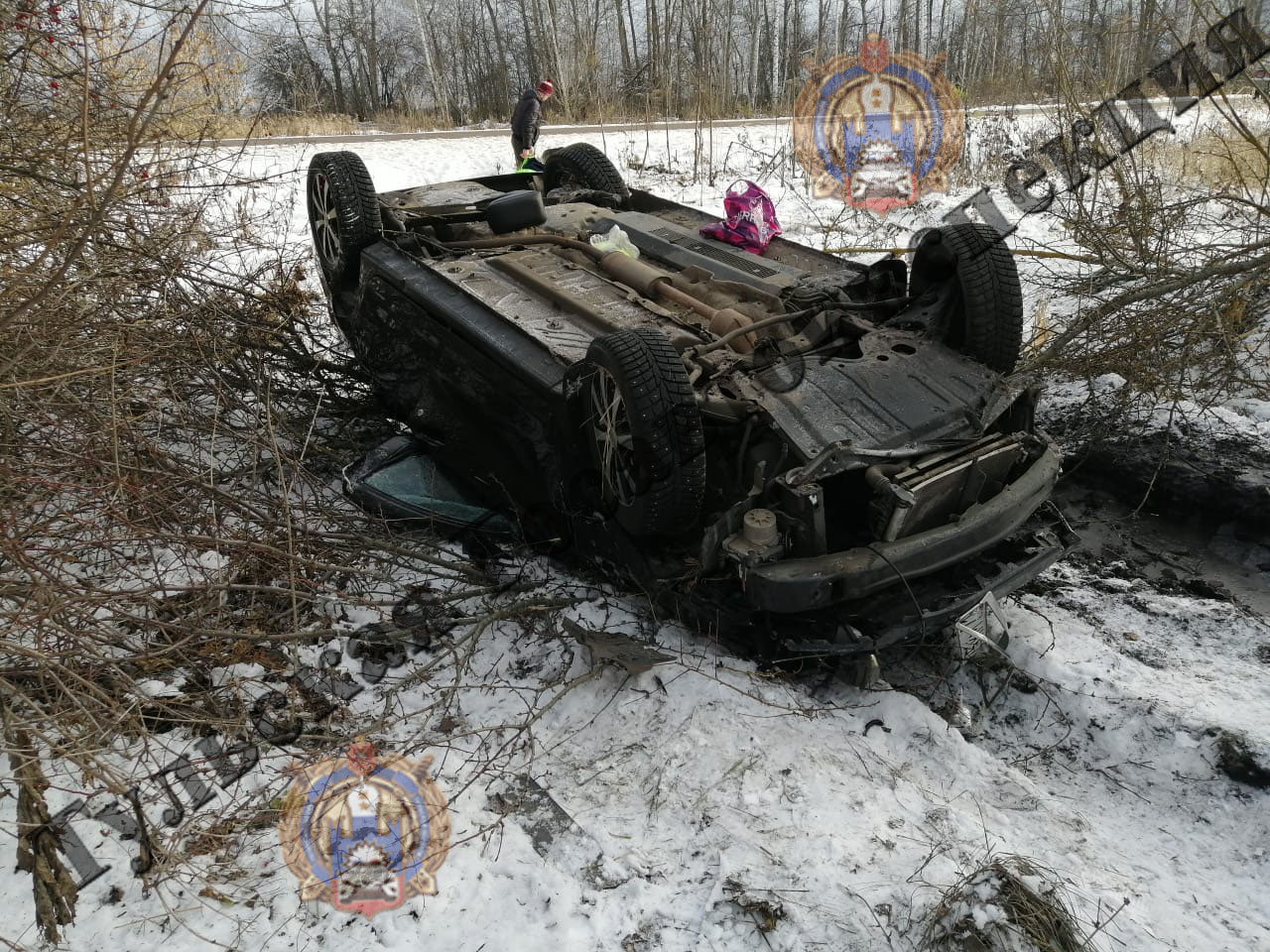 В Кимовском районе легковушка съехала в кювет и перевернулась | 24.11.2023  | Тула - БезФормата