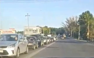 На Новомосковском шоссе в Туле образовалась огромная пробка