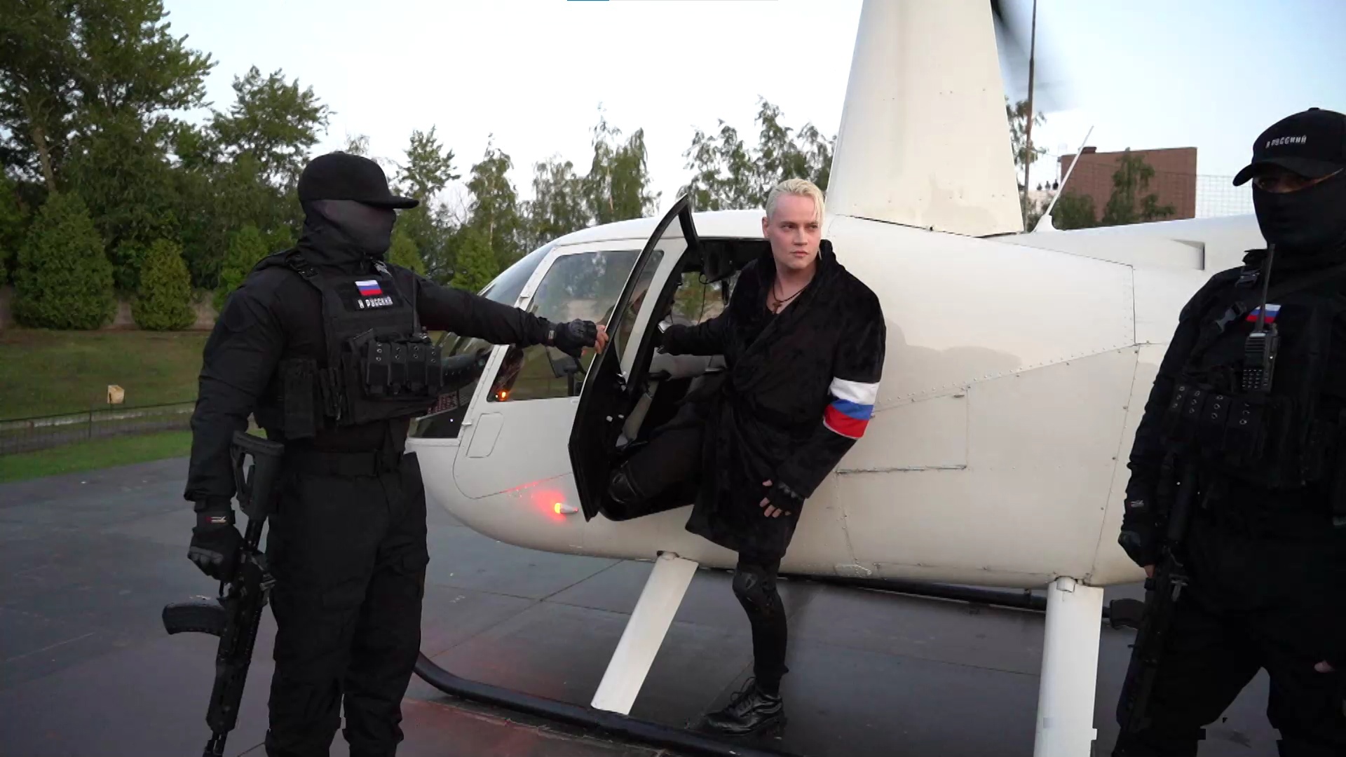 SHAMAN в День народного единства представил песню "4 ноября"