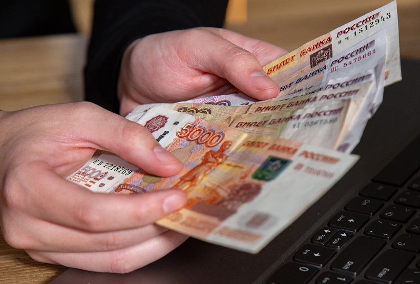 Житель Тульской области погасил долг на 198 тысяч рублей, чтобы не лишиться «Мерседеса»