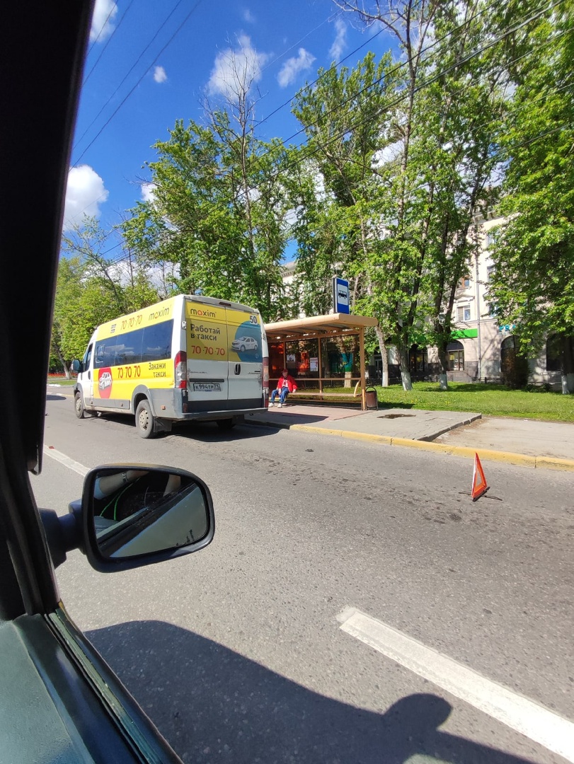 В Туле произошла авария с пассажирским микроавтобусом