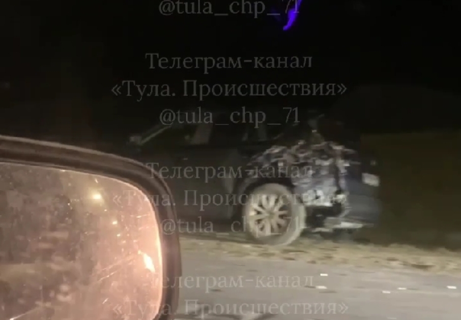 Под Киреевском при столкновении "Рено Сандеро" с фурой погиб мужчина