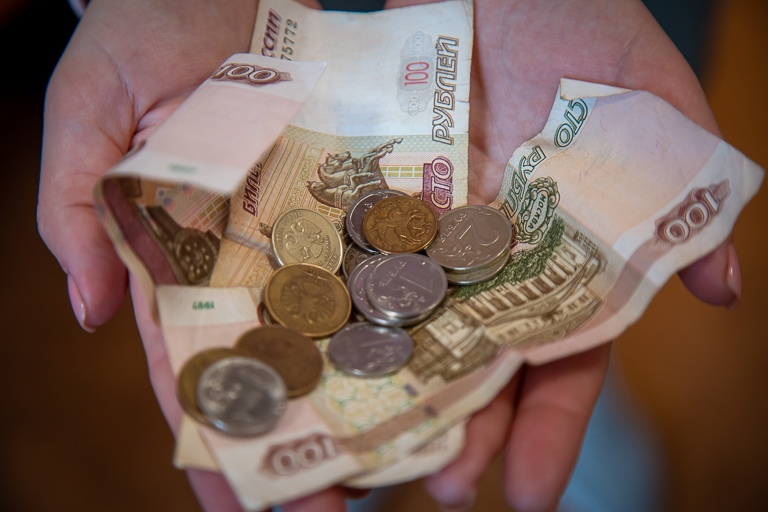 До 1 октября россияне могут поменять набор социальных услуг на деньги