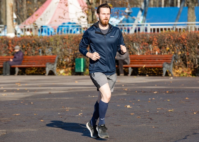 Тульские врачи рассказали, как бег влияет на колени