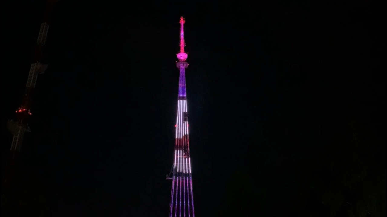 На башне тульского телерадиоцентра в честь юбилея Алексея Дюмина зажглась новая подсветка