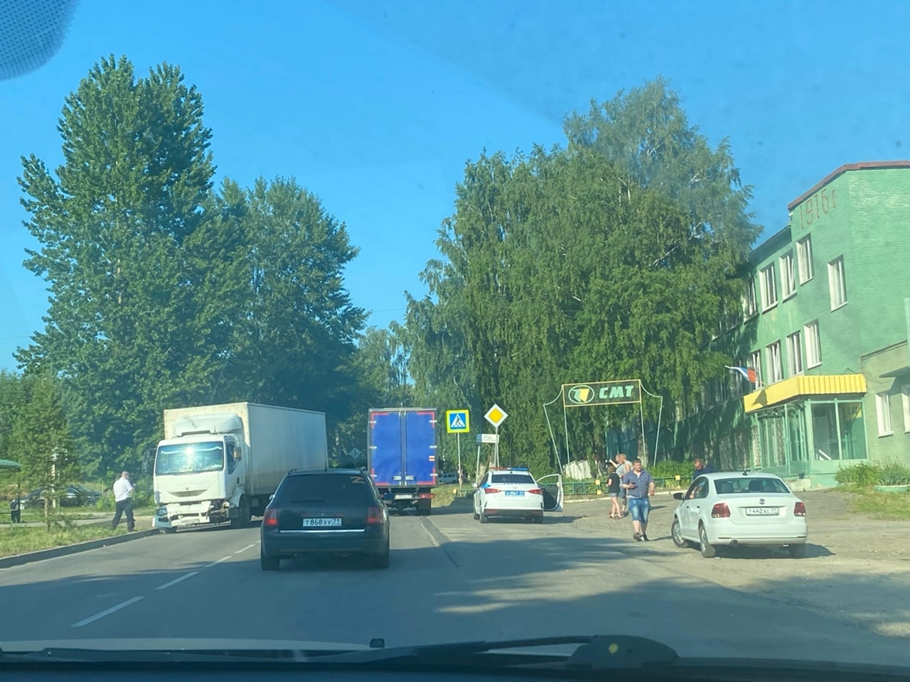 В Тульской области не поделили дорогу "Субару" и грузовой "Рено"